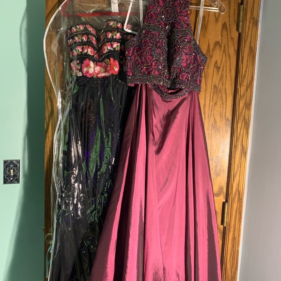 Sherri Hill Dress - Picture 2 of 4